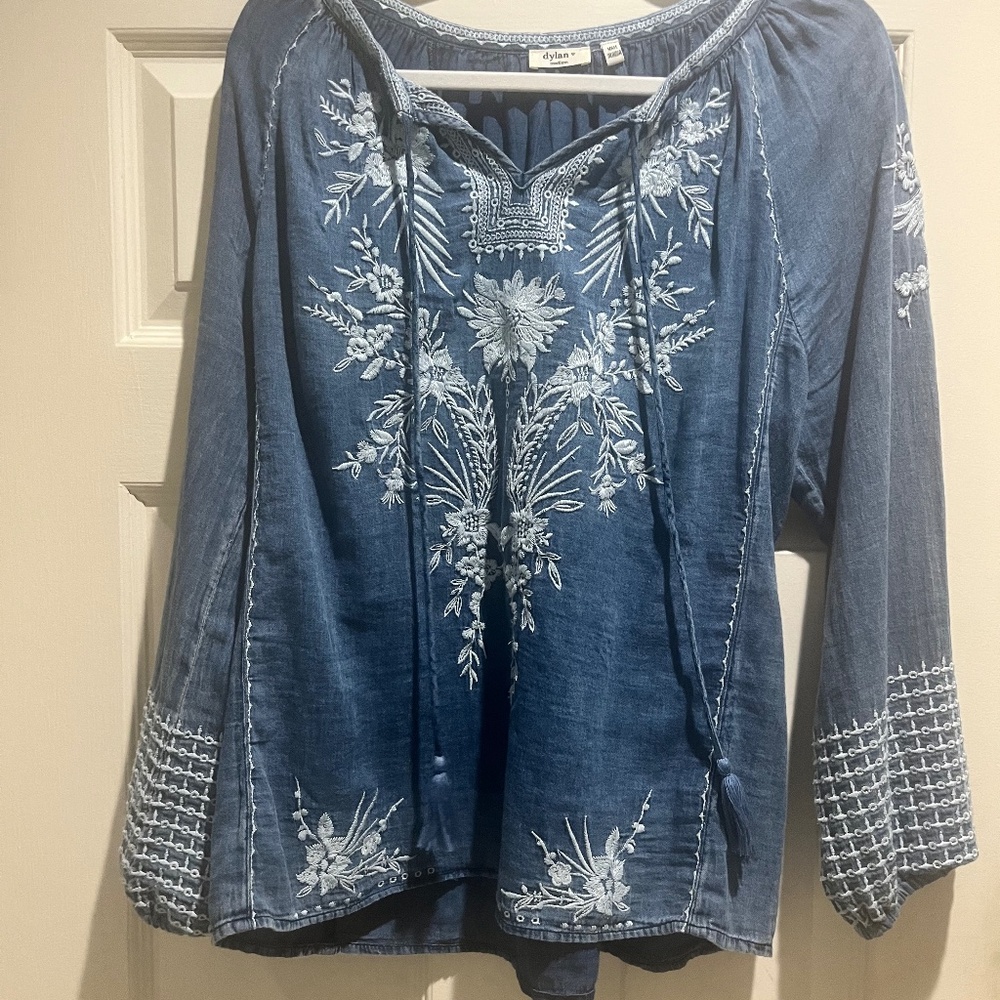Dylan Kain Floral Print Neckline Blouse Medium